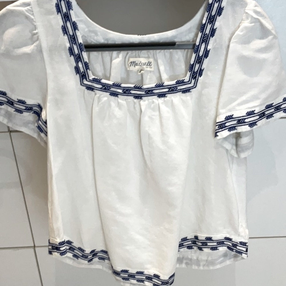 Madewell XS white and navy blue linen blouse